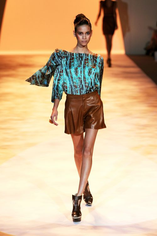 Illustration for article titled Christian Siriano Spring 2011: Romance, Drama, Ferosh!